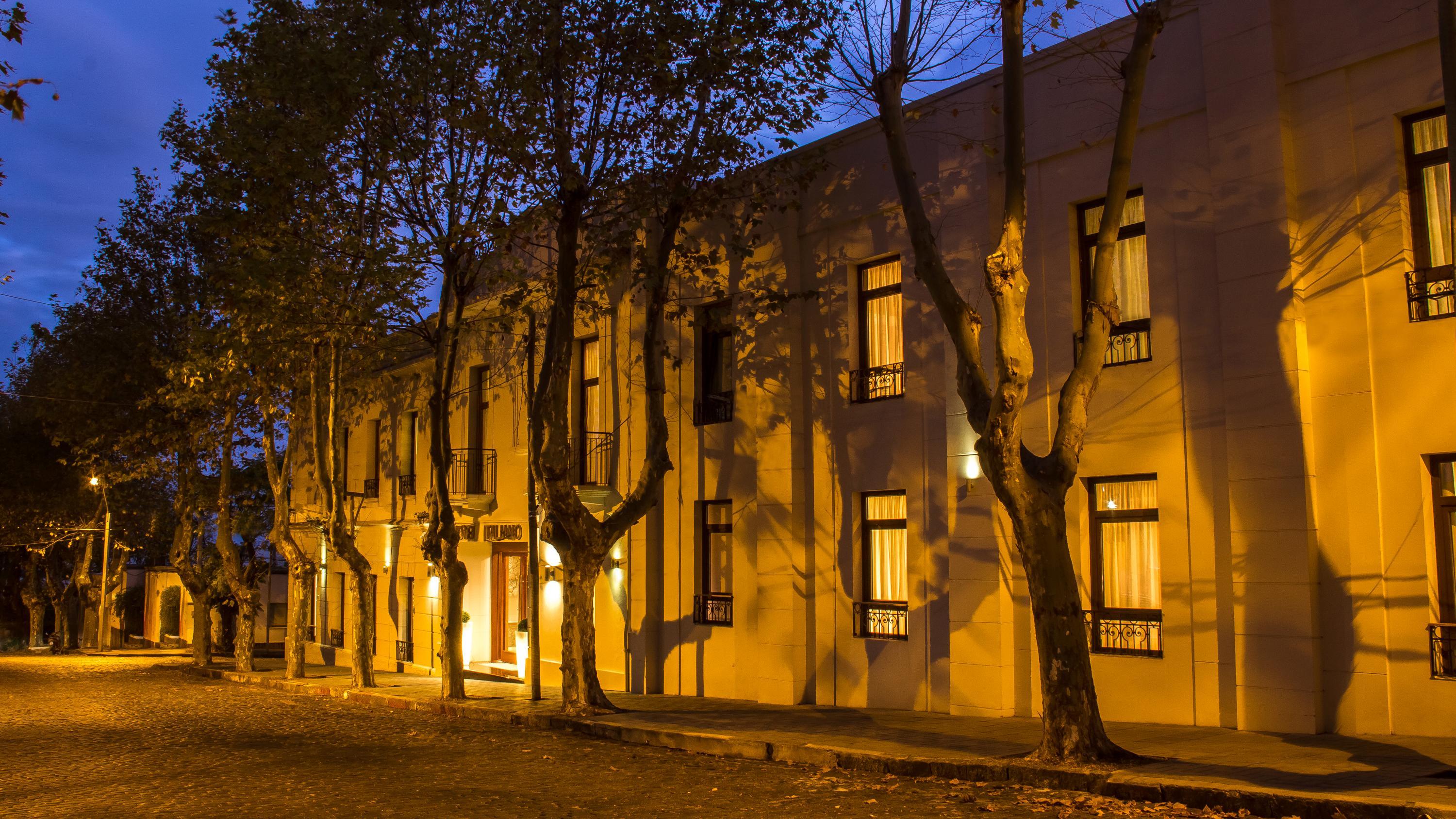 Hotel Italiano Colonia del Sacramento Bagian luar foto