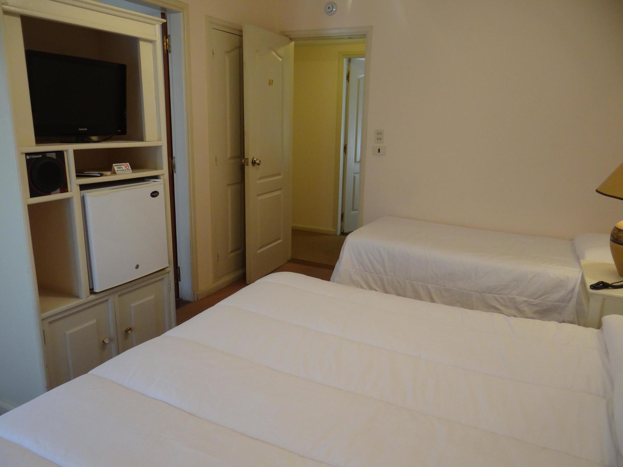 Hotel Italiano Colonia del Sacramento Bagian luar foto